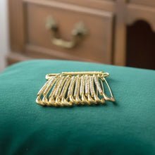 Pin Set